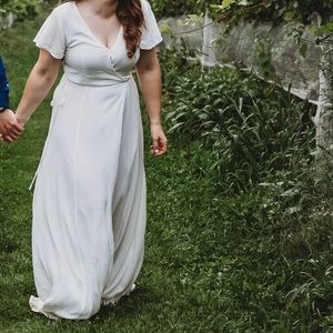 Lulu’s White dress